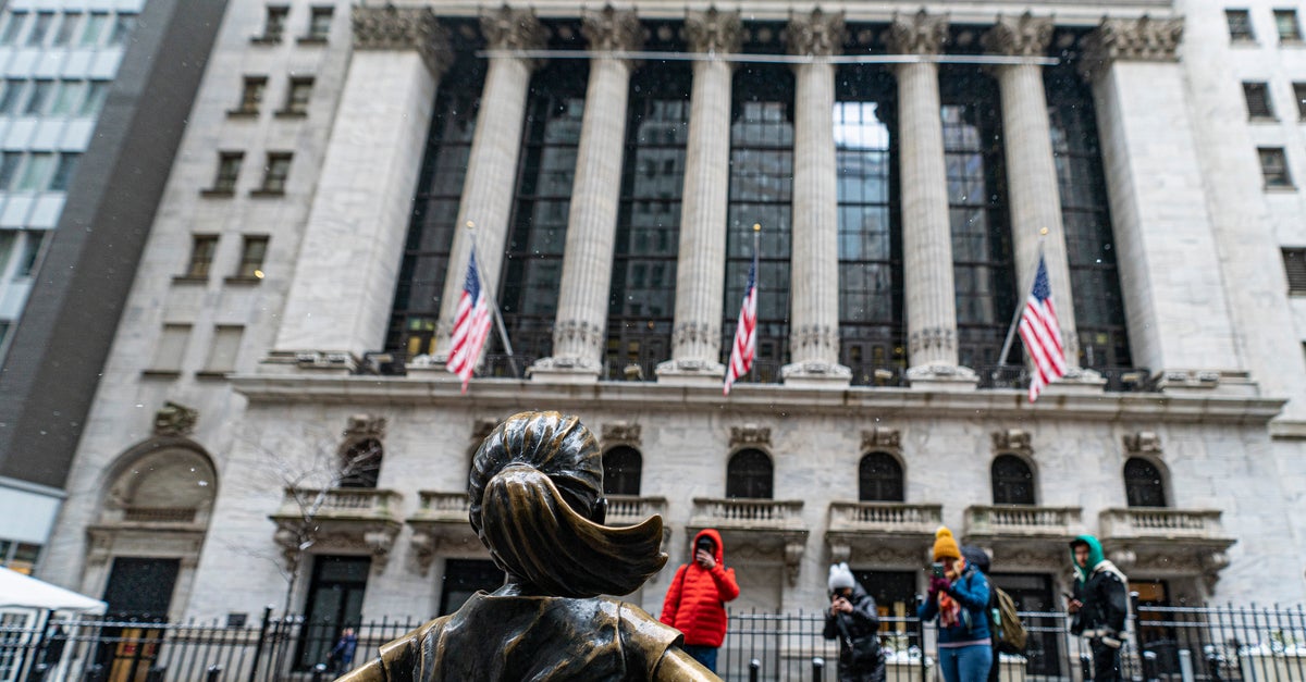 NextImg:Wall Street Hits Record High Following A 2-Year Round Trip Scarred By Inflation