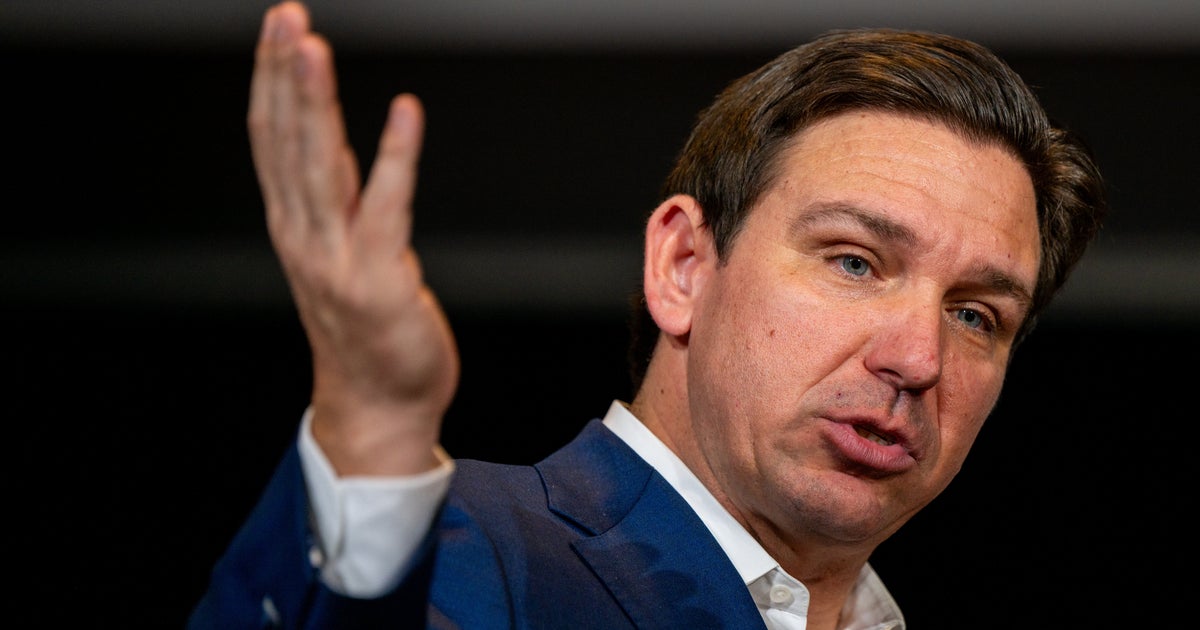 NextImg:Democrats Kick Up Their Heels At Demise Of DeSantis Campaign