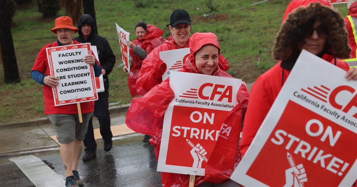 NextImg:Thousands Of California State University Workers Launch Massive Strike