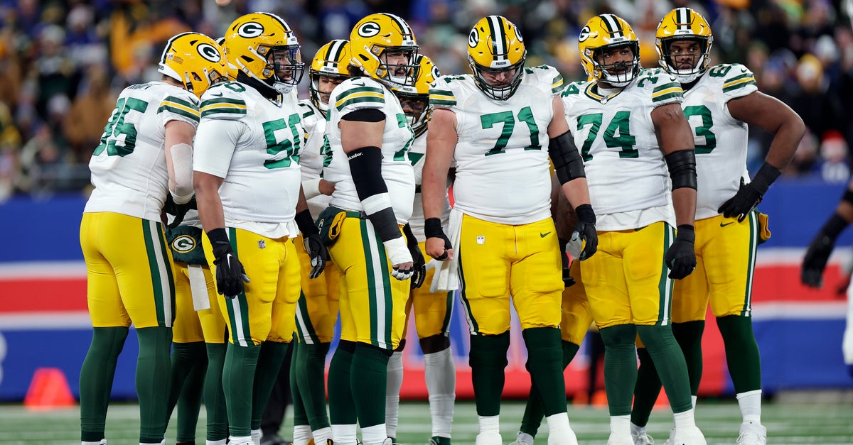 NextImg:Packers' New TikTok Raises Questions After Dallas Cheerleader's Accusations