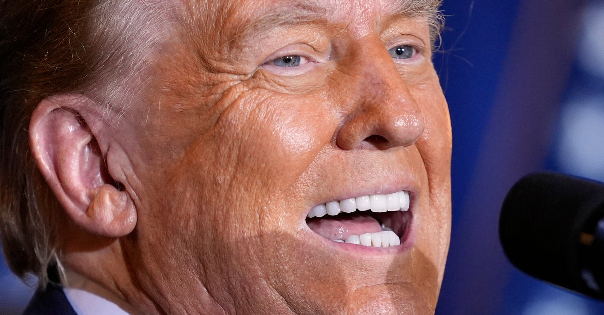 Trump Mocked For Vowing 'I’ll Never Stop Loving You' In Campaign Email