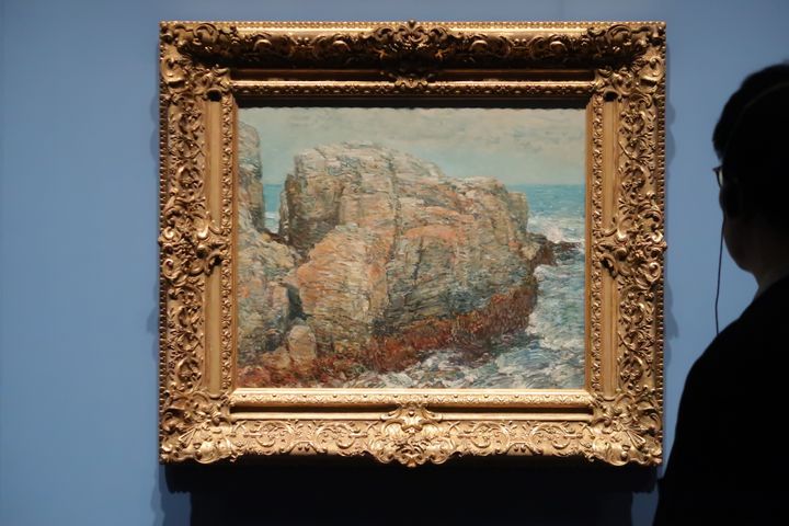 チャイルド・ハッサム《シルフズ・ロック、アップルドア島》1907年、ウスター美術館