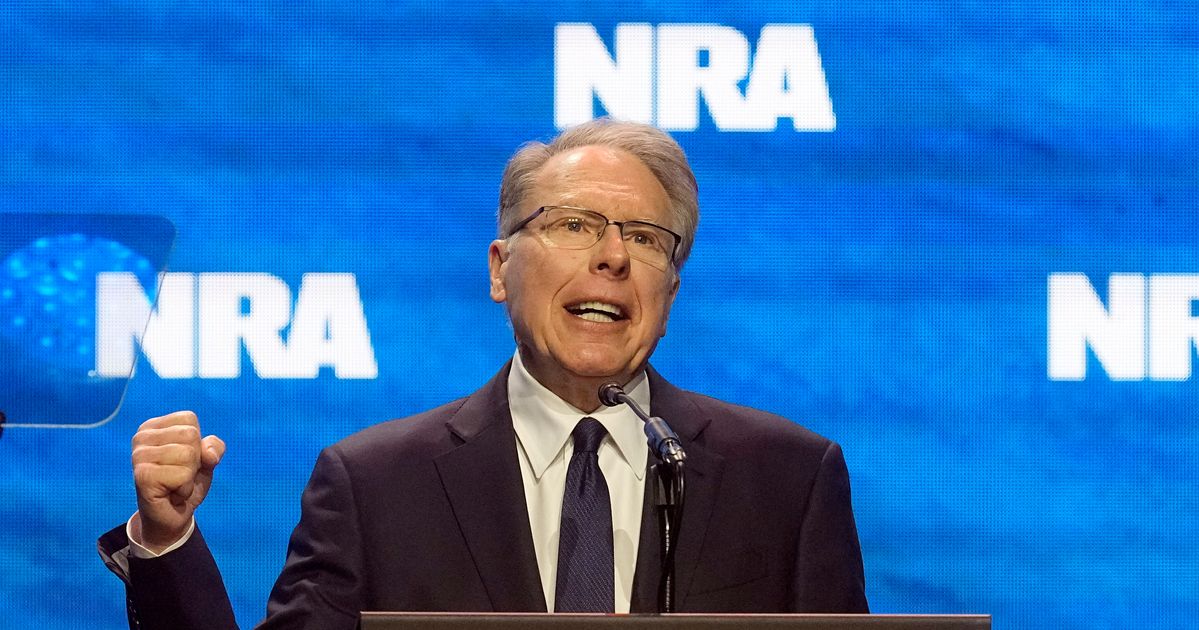 Wayne Lapierre Testifies About Use Of Nra Funds For Luxuries Huffpost Latest News 