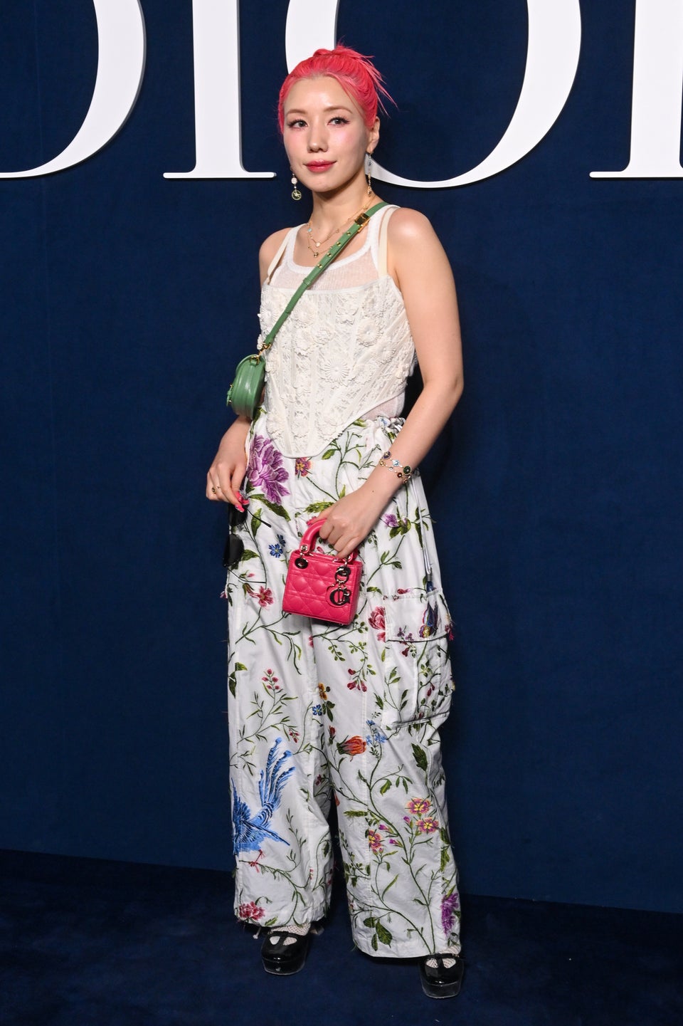 仲里依紗さんのヘアメイク「中森明菜みある」と絶賛。どんな系統も自分