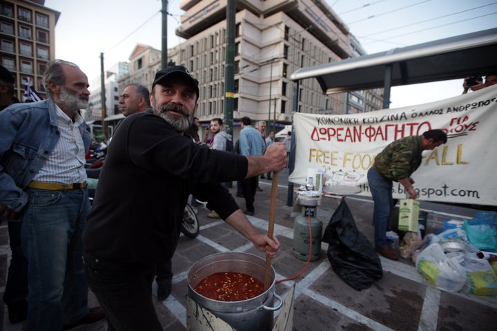 Φωτογραφία αρχείου - 12 Απριλίου 2013: ΚΟΙΝΩΝΙΚΗ ΚΟΥΖΙΝΑ "Ο ΑΛΛΟΣ ΑΝΘΡΩΠΟΣ" (EUROKINISSI/ΓΕΩΡΓΙΑ ΠΑΝΑΓΟΠΟΥΛΟΥ)