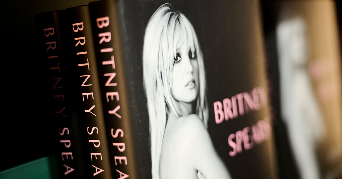 NextImg:Britney Spears Seems To Apologize To Justin Timberlake For Book, Praises His New Music