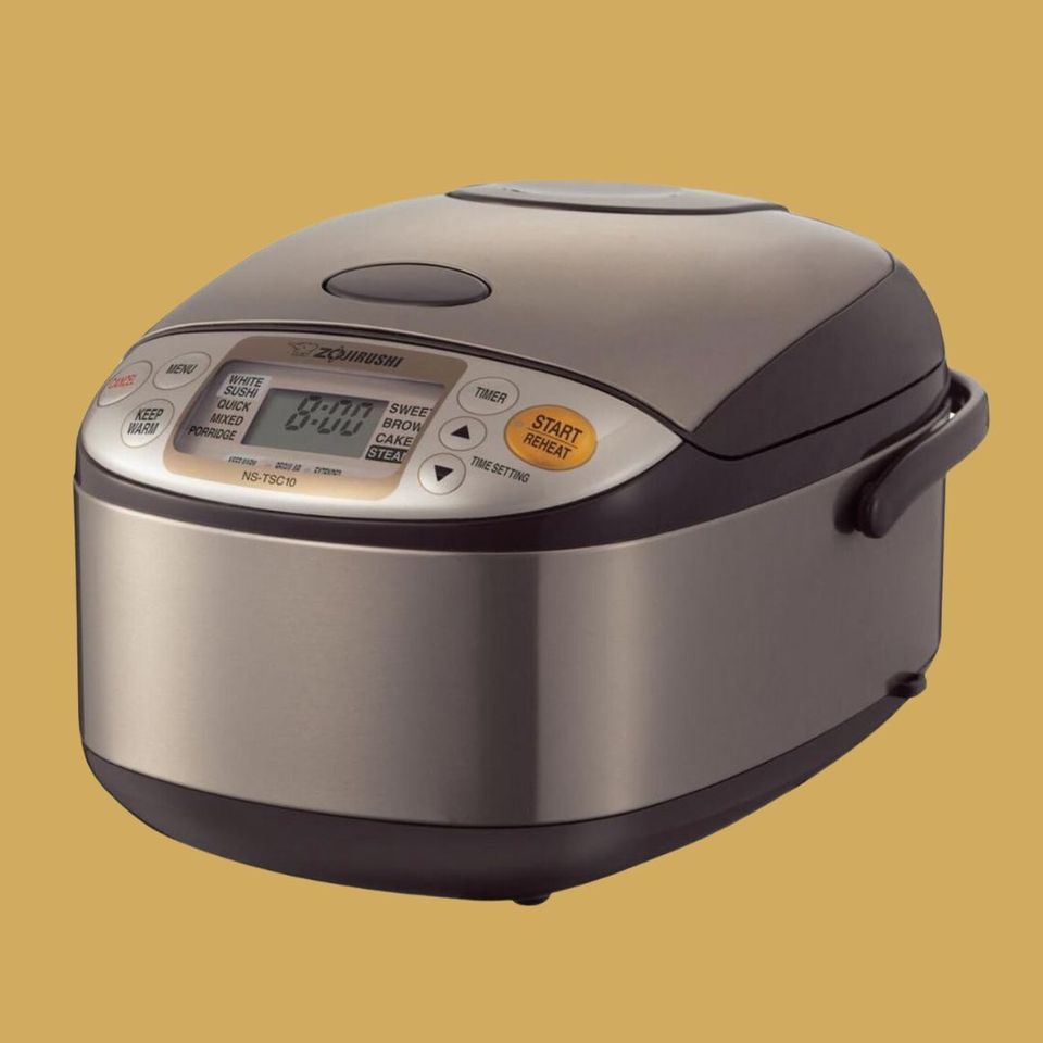 A sushi chef-approved Japanese rice maker