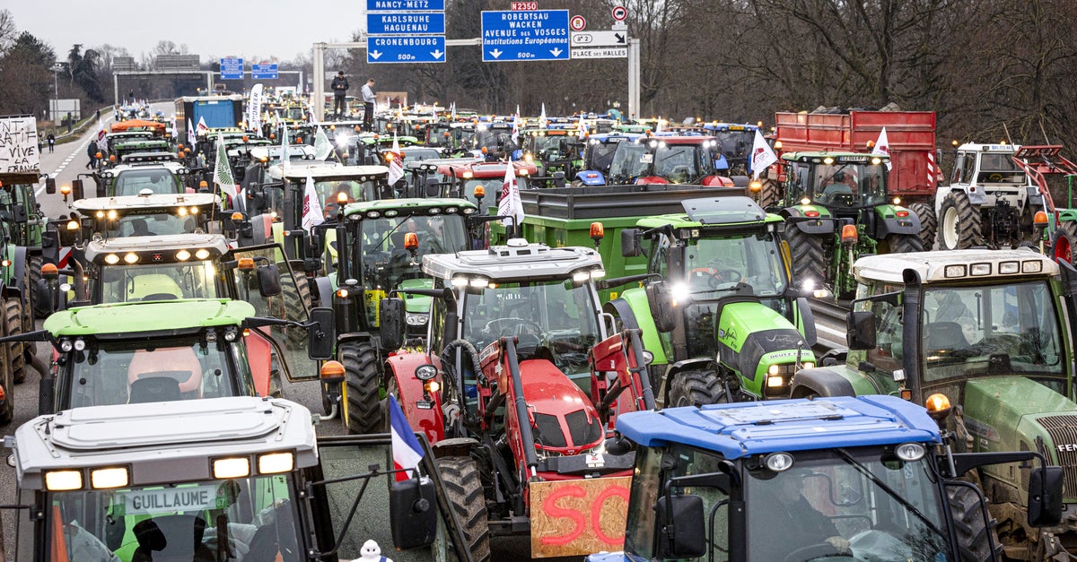 Angry Farmers Cause Highway Mayhem In France Amid Economic Frustration Angry Farmers Cause Highway Mayhem In France Amid Economic Frustration