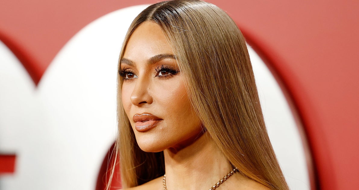 Kim Kardashian Shares Close-Ups Of Her 'Painful' Psoriasis In Candid Videos