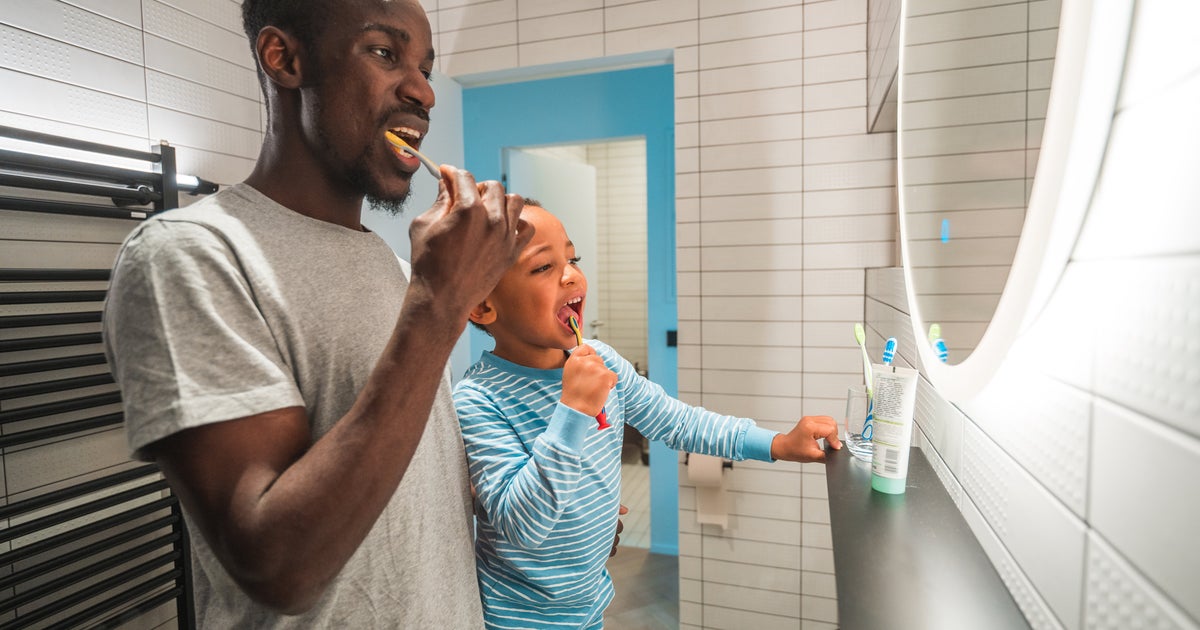 Sorry But You're Probably Making Your Toothbrush Mouldy - Vimarsana News