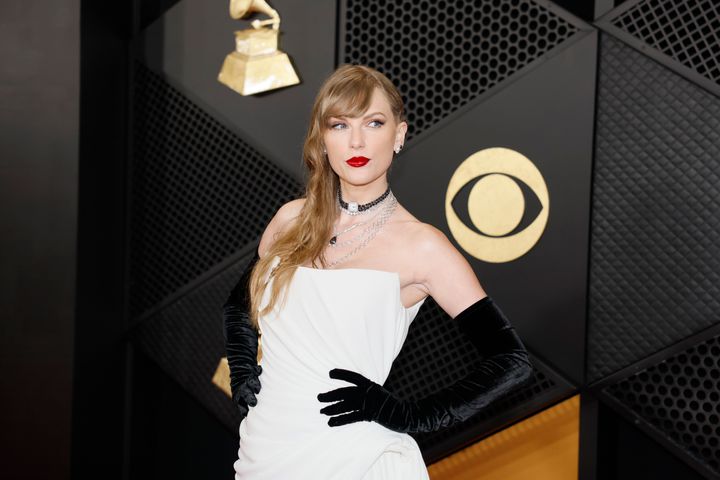 Taylor Swift on the Grammys red carpet