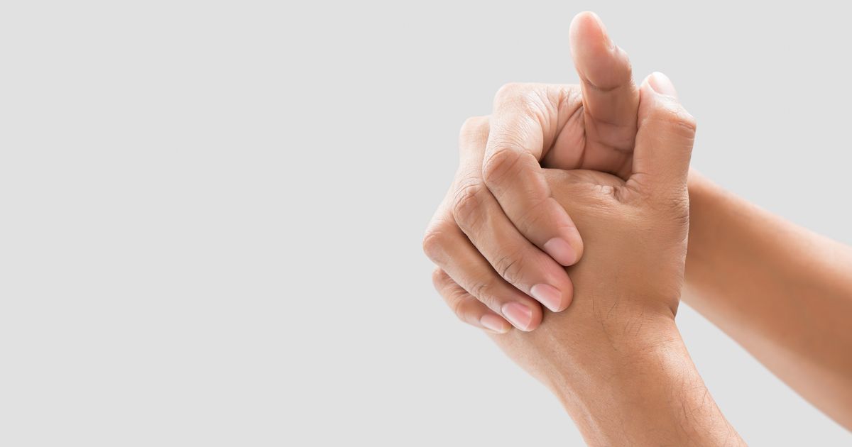 Does Cracking Knuckles Really Cause Arthritis Huffpost Uk Life 