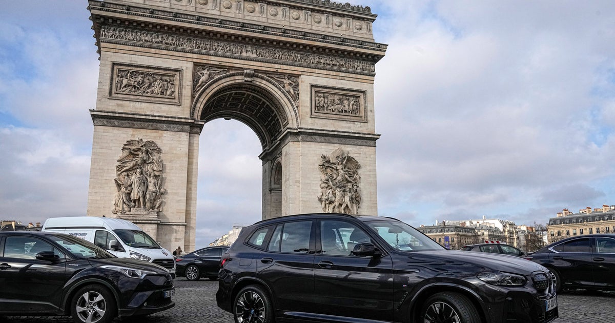 NextImg:Parisians Vote To Make It Much More Expensive To Park SUVs In City