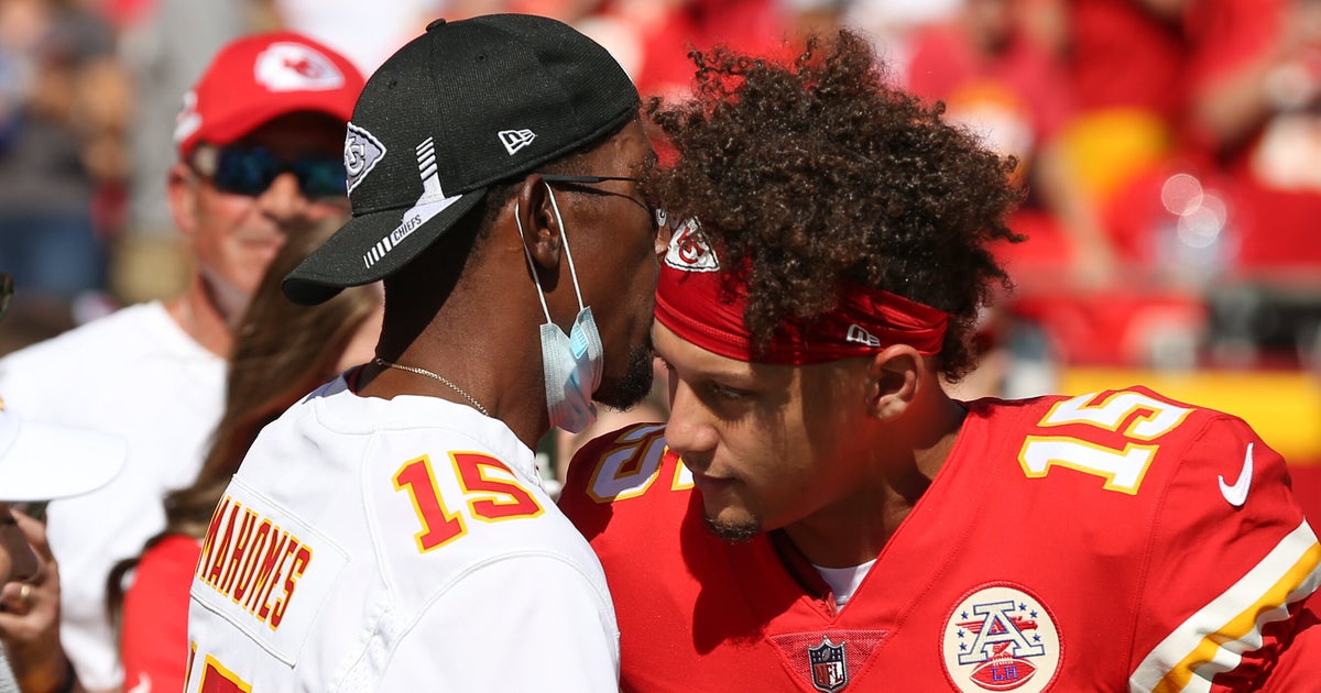 NextImg:Patrick Mahomes Sr. Busted For Third DWI A Week Before Son Plays In Super Bowl