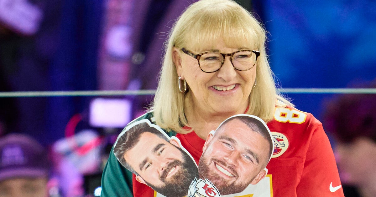 NextImg:Mama Kelce On What She Texts Travis And Jason Before Game Days