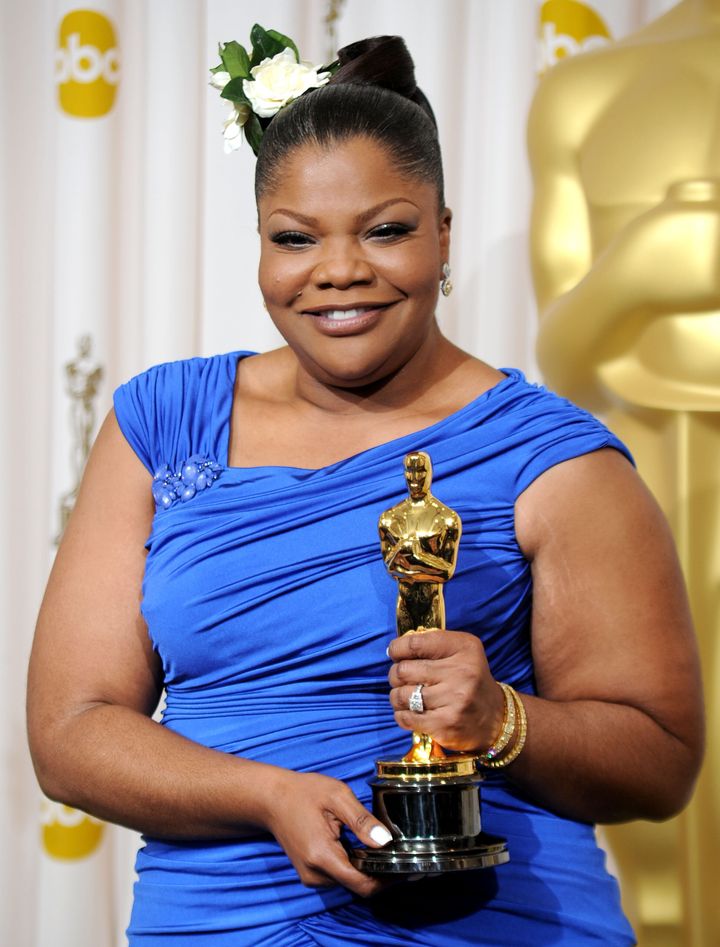 Mo'Nique shows off her Oscar for the Best Supporting Actress award for "Precious” in 2010.