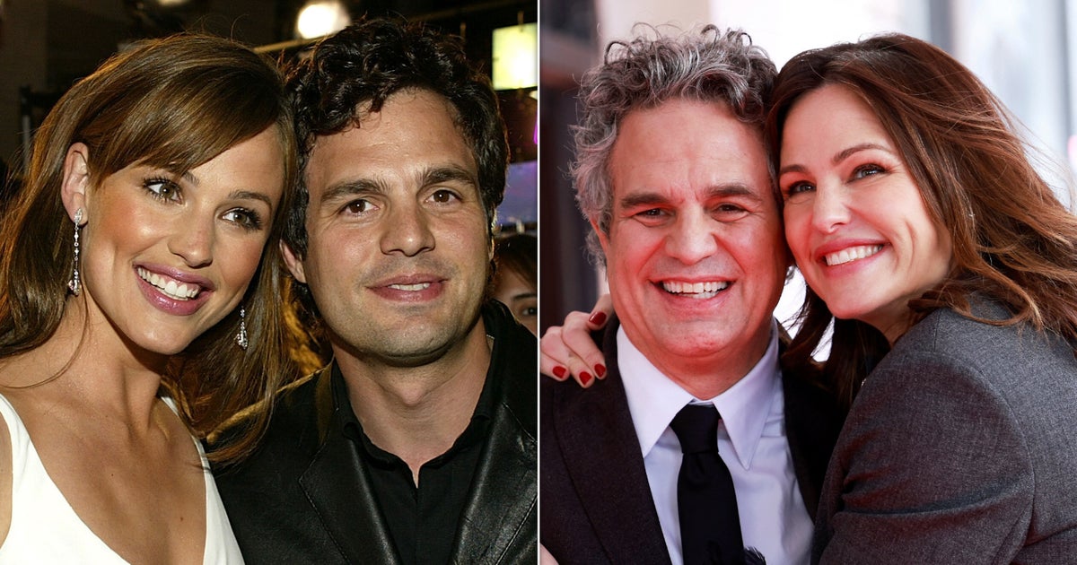 Jennifer Garner Zings Mark Ruffalo For Trying To Quit '13 Going On 30' In Sweet Speech
