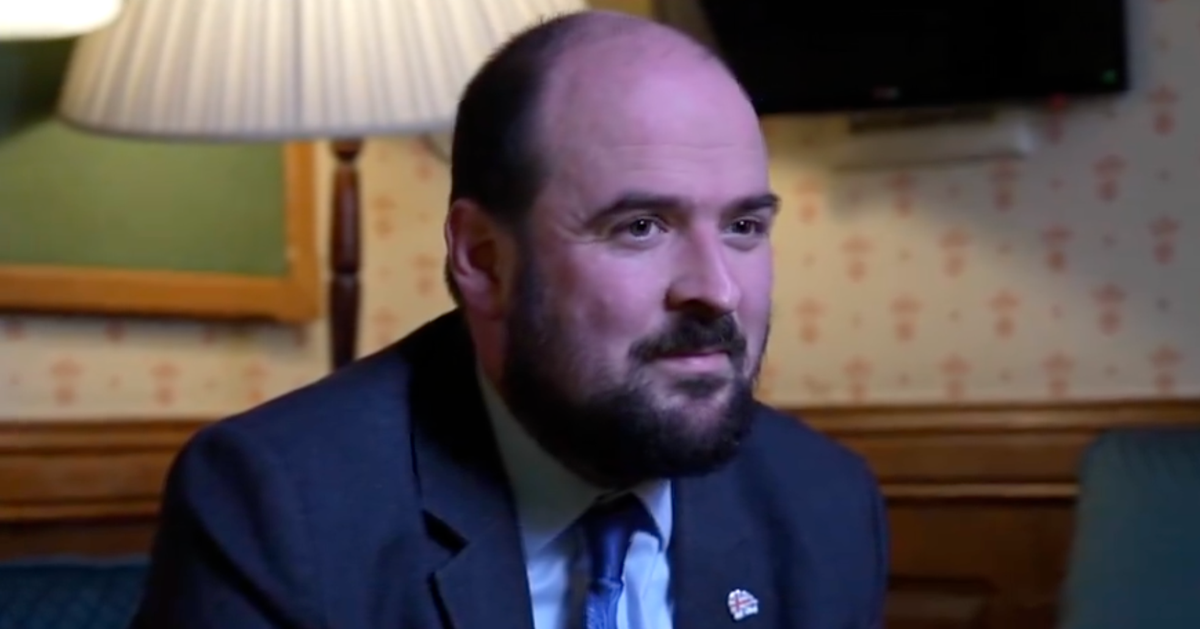 Tory Chair Dunks On Tory MPs Before Being Reminded Mic Is On - Vimarsana News
