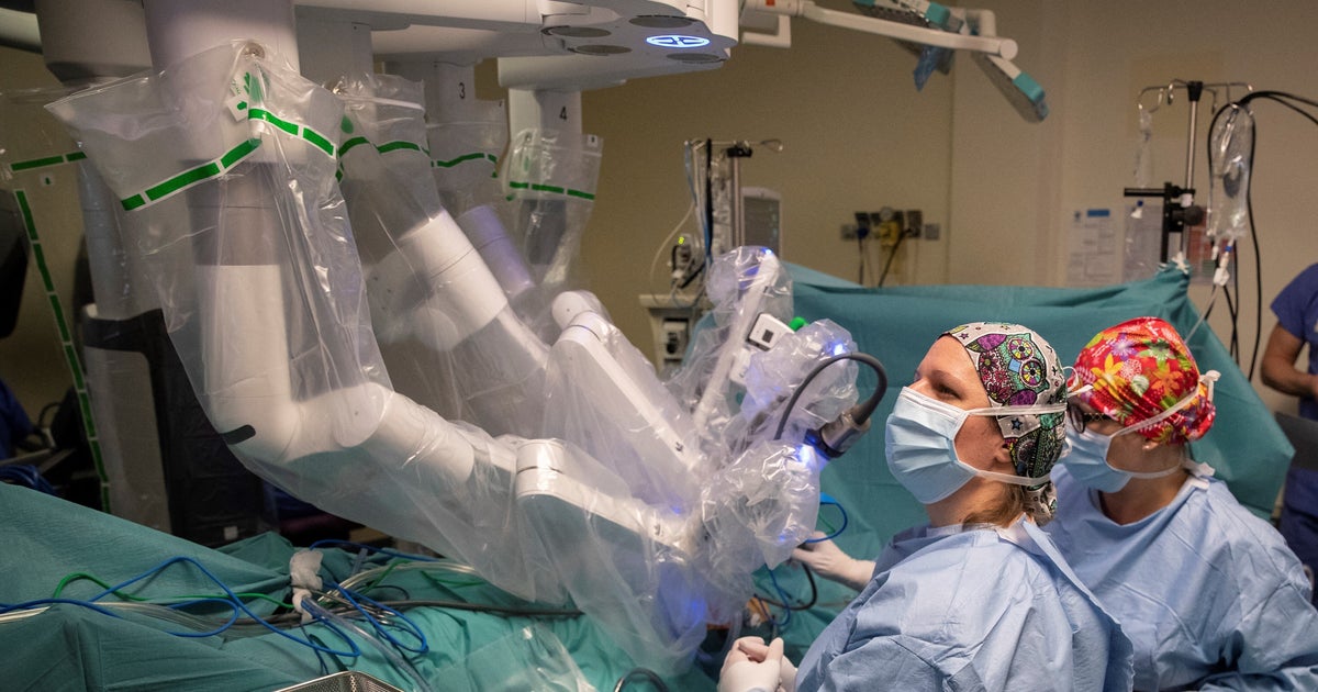 Un patient atteint d'un cancer est décédé d'une rupture de l'intestin provoquée par un robot chirurgical : procès Un patient atteint d'un cancer est décédé d'une rupture de l'intestin provoquée par un robot chirurgical : procès