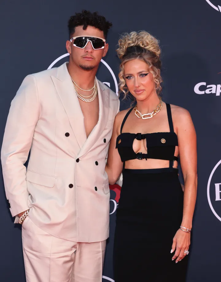 Brittany Mahomes Shouts Out 'Supportive' Patrick Mahomes Amid SI Swimsuit  Backlash