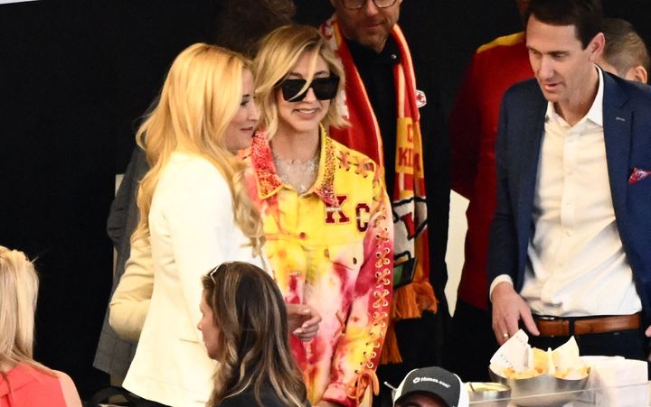 Comedian Heidi Gardner was Chiefs-chic in yellow and red tie-dye.