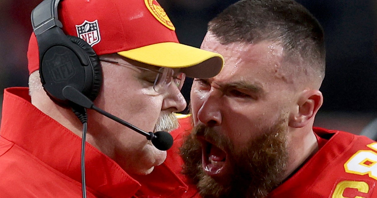 Travis Kelce Screaming At Andy Reid Becomes New Super Bowl Meme ...