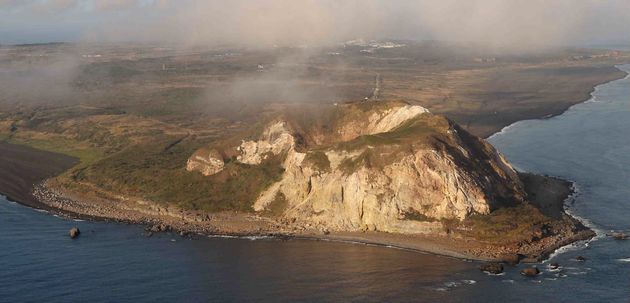 硫黄島＝2023年3月