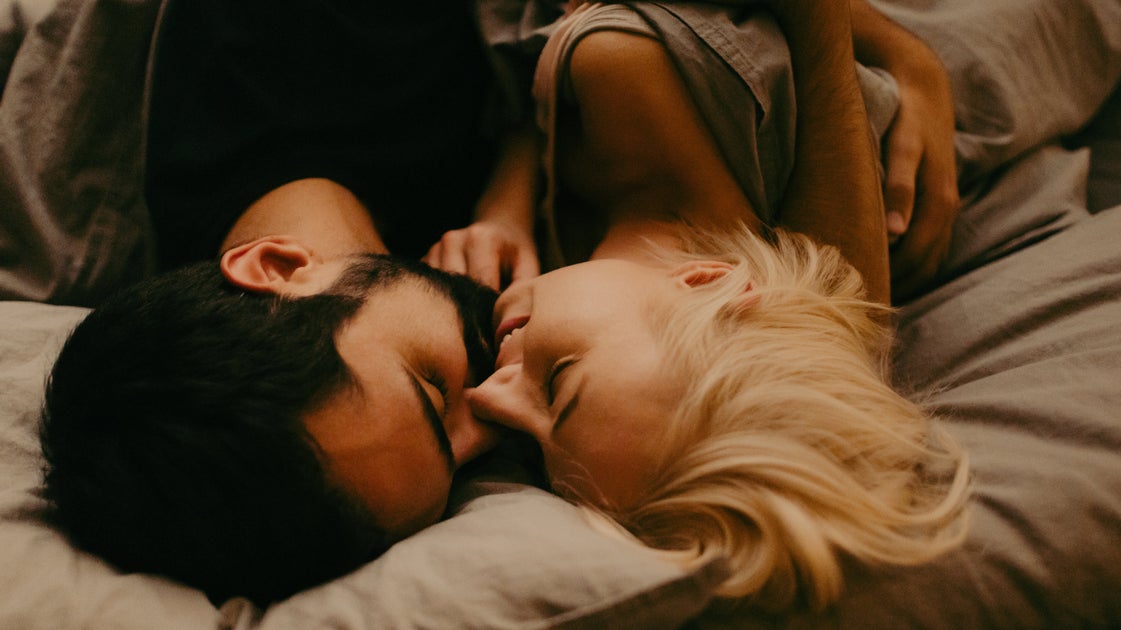 Sex Therapists Say They Would NEVER Do These Things In the Bedroom