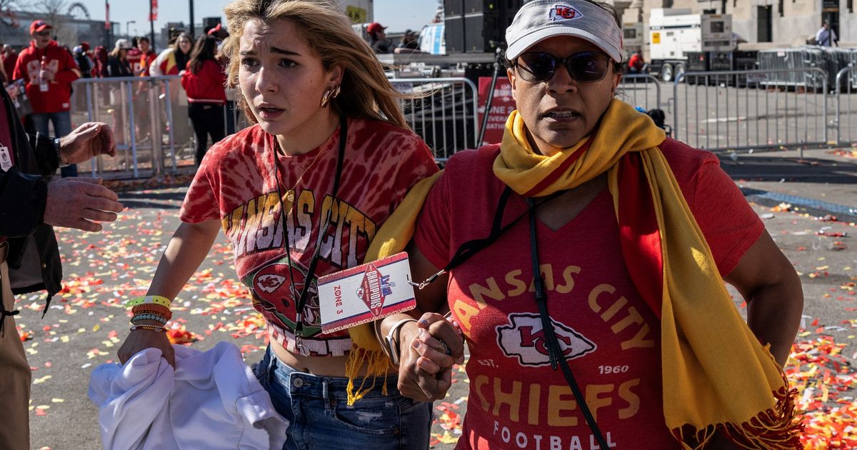 Chiefs Fan Describes Harrowing Moment He Tackled Suspect After Parade Shooting