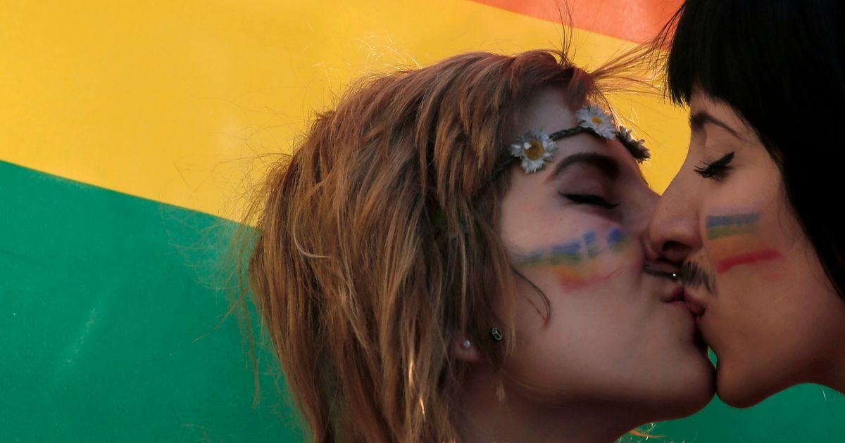 Le Parlement grec approuve un projet de loi historique légalisant le mariage homosexuel