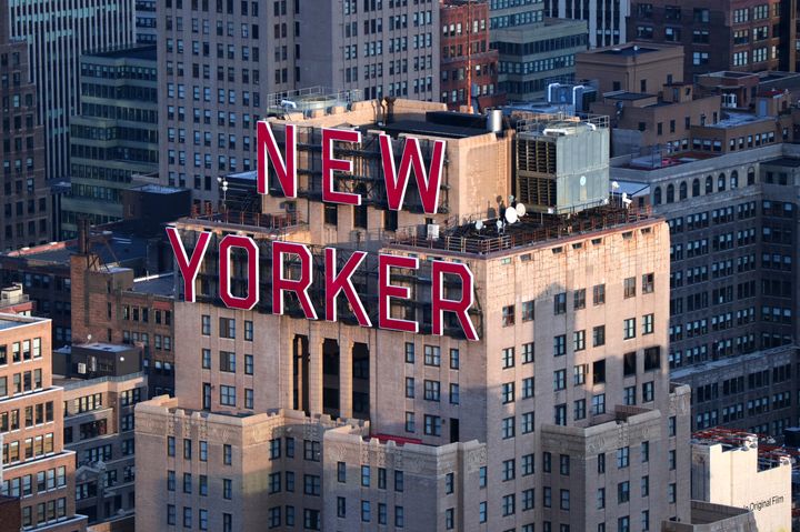 ザ・ニューヨーカー・ホテル。「New Yorker」のサインが有名で、ニューヨークのランドマークの一つになっている