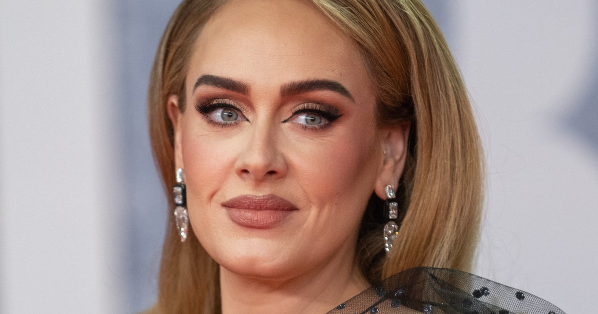 Adele Hilariously Explains Viral NBA Courtside Meme: ‘I Really Don’t Like Being Famous’