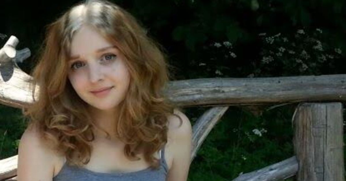 My 15-Year-Old Daughter Died. I Recently Found A Box Of Hers — And What Was Inside Left Me Shaken.