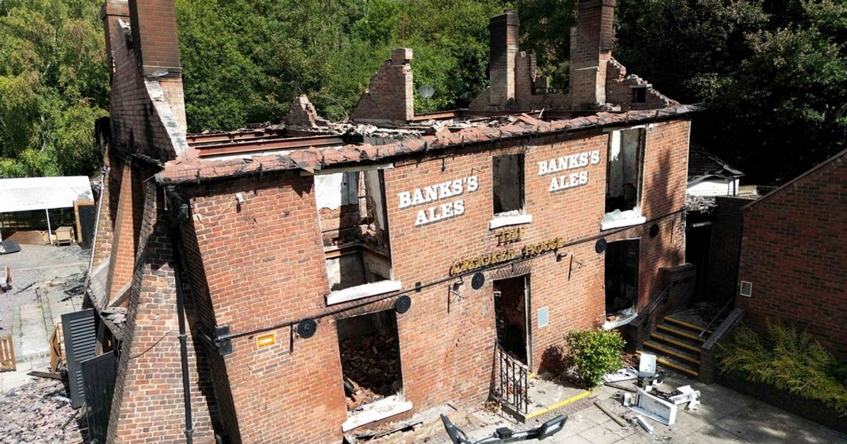 Lopsided English Pub Bulldozed After Fireplace Will Be Rebuilt As It Was