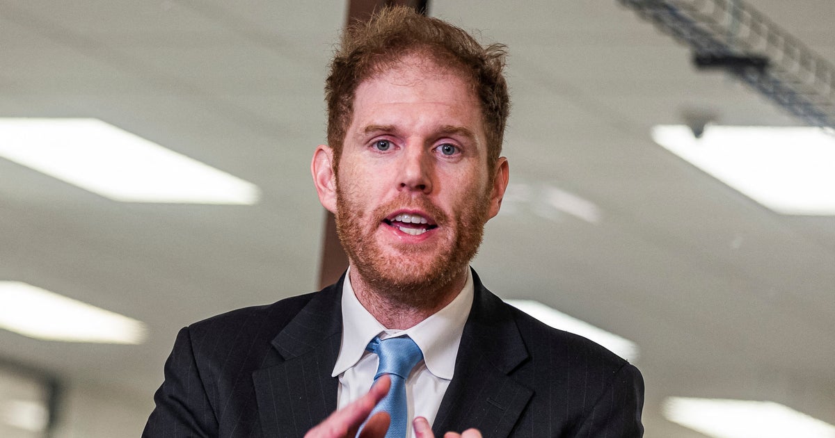 Arizona Official Shuts Down Right-Winger Over Clueless Mail-In Voting Claim