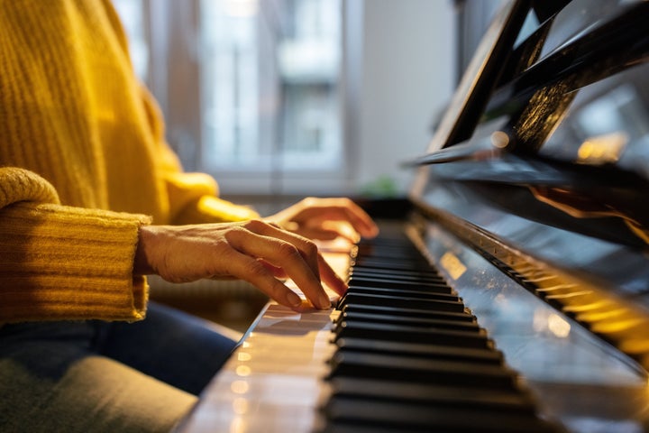 This 1 Hobby Is Great For An Aging Brain, According To A New Study 2 Knowing how to play keyboard-based instruments — like the piano — benefitted brain health most.