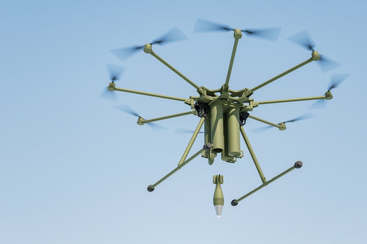 Στρατιωτικής χρήσης drone, σε συνθήκες άσκησης.