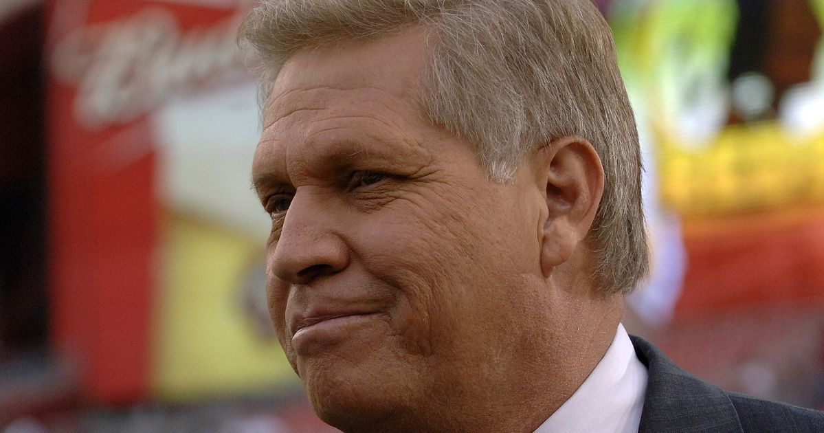 Veteran NFL Reporter Chris Mortensen Useless At 72