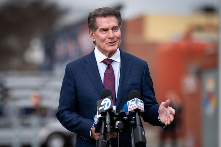 Republican Steve Garvey, a former Los Angeles Dodgers baseball player, has benefited from Schiff's effort to face an easy opponent in November.