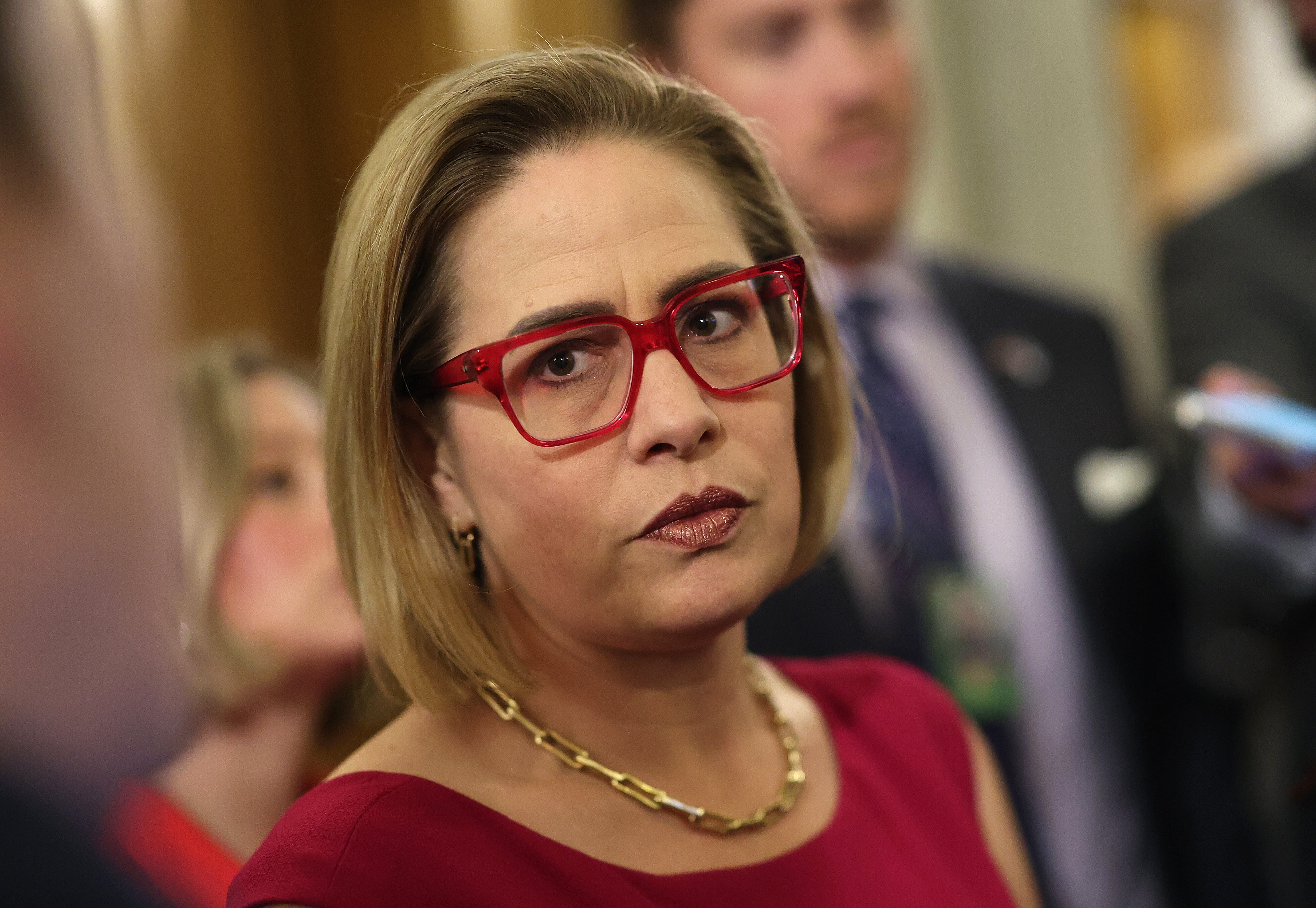 Kyrsten Sinema Announces She Won't Seek Reelection | HuffPost Latest News