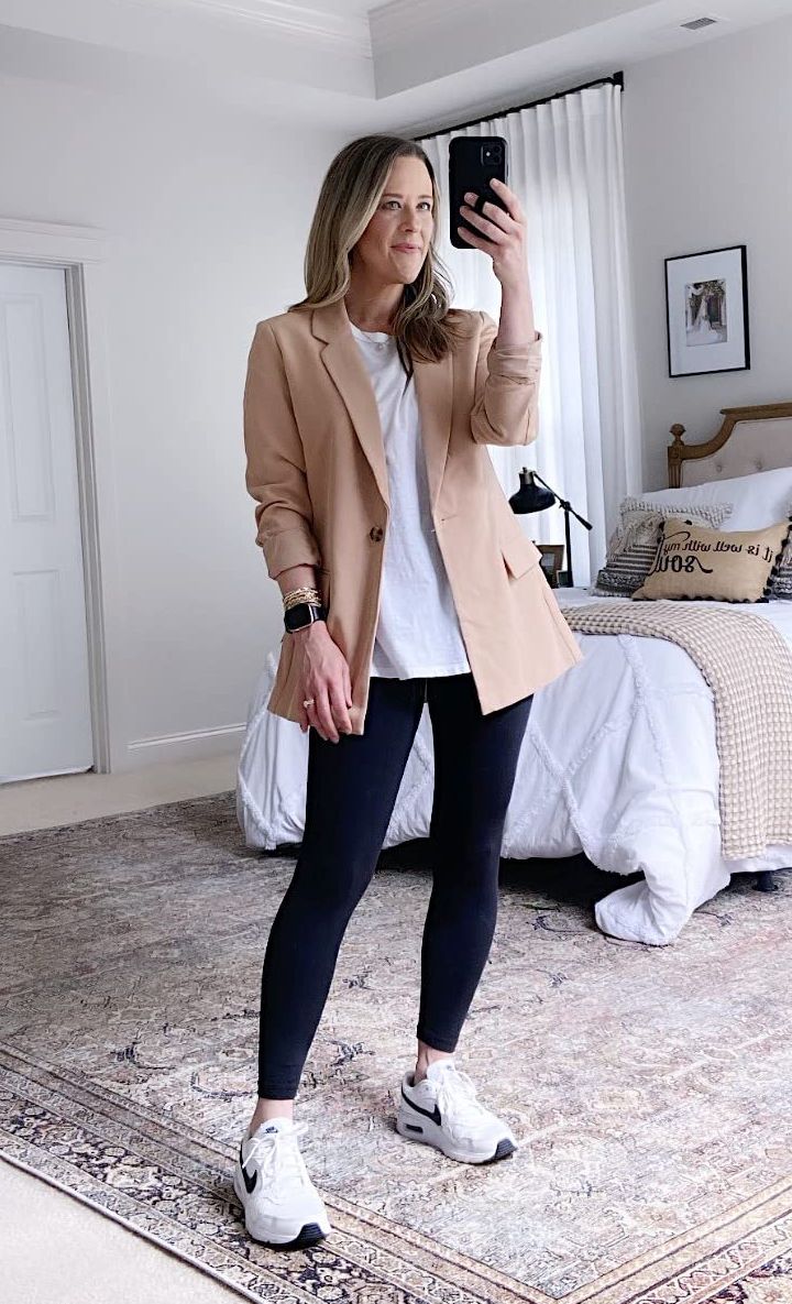 27+ Leather Leggings Outfit Ideas to Wear (2024) - Dana Berez