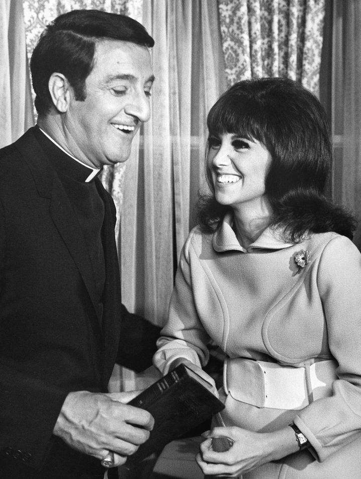 On the "My Sister's Keeper" episode of "That Girl," actor and producer Danny Thomas, Marlo Thomas's father, appears in an uncredited role as a priest.
