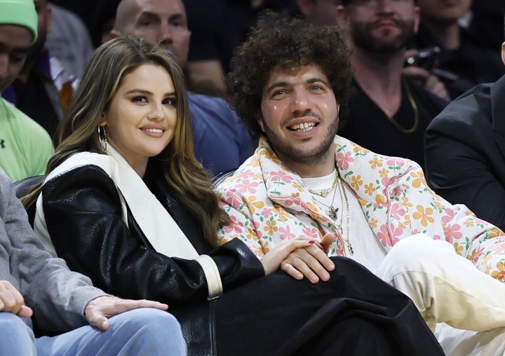Selena Gomez and Benny Blanco watching the Los Angeles Lakers on Jan. 3.