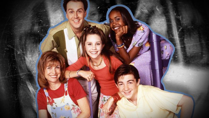 Cast members from "The Amanda Show," from left: Nancy Sullivan, John Kassir, Amanda Bynes, Raquel Lee and Drake Bell.