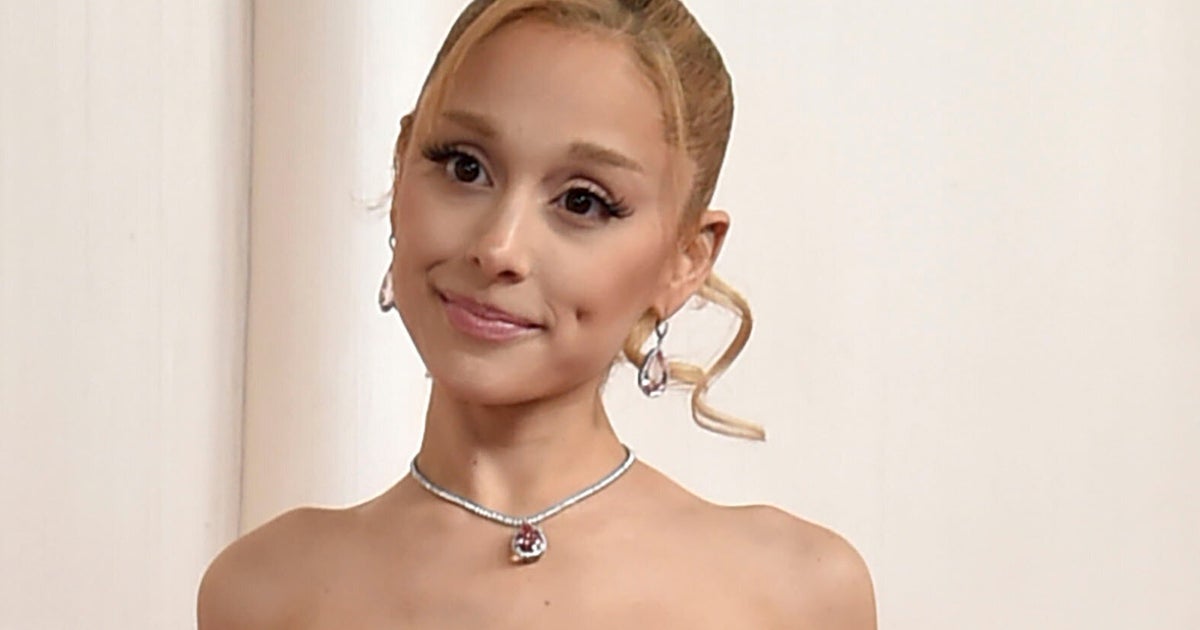 Ariana Grande And Dalton Gomez Are Officially Divorced