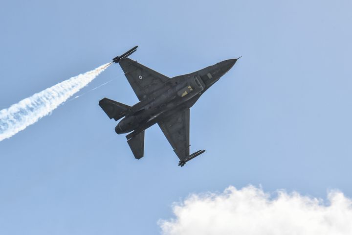 Φωτογραφία αρχείου: Αεροπορική επίδειξη με τη συμμετοχή όλων των τύπων των Αεροσκαφών της ΠΑ καθώς και των Ομάδων Αεροπορικών Επιδείξεων Μεμονωμένου Αεροσκάφους F-16 «Ζευς», T-6A «Δαίδαλος» και του επετειακού αεροσκάφους Spitfire. Επιπρόσθετα θα συμμετάσχουν και πολιτικά αεροσκάφη των εταιριών "Sky Express" και "Aegean Airlines" Σάββατο 5 Νοεμβρίου 2022 (ΤΑΤΙΑΝΑ ΜΠΟΛΑΡΗ / EUROKINISSI)