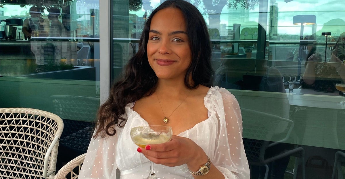 Woman, 25, Announces Own Death On Social Media With A Powerful Final Message