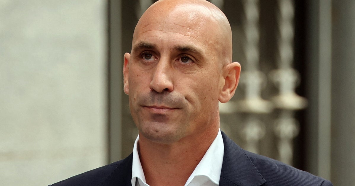 Police Raid Ex-Spanish Soccer President’s Property In Corruption Probe