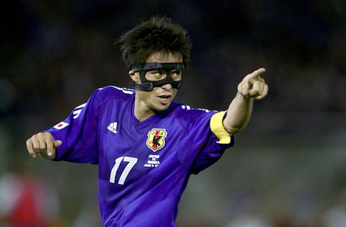 画像】フェースガードをつけて「バットマン」と呼ばれた宮本恒靖選手の 画像】フェースガードをつけて「バットマン」と呼ばれた宮本恒靖選手の