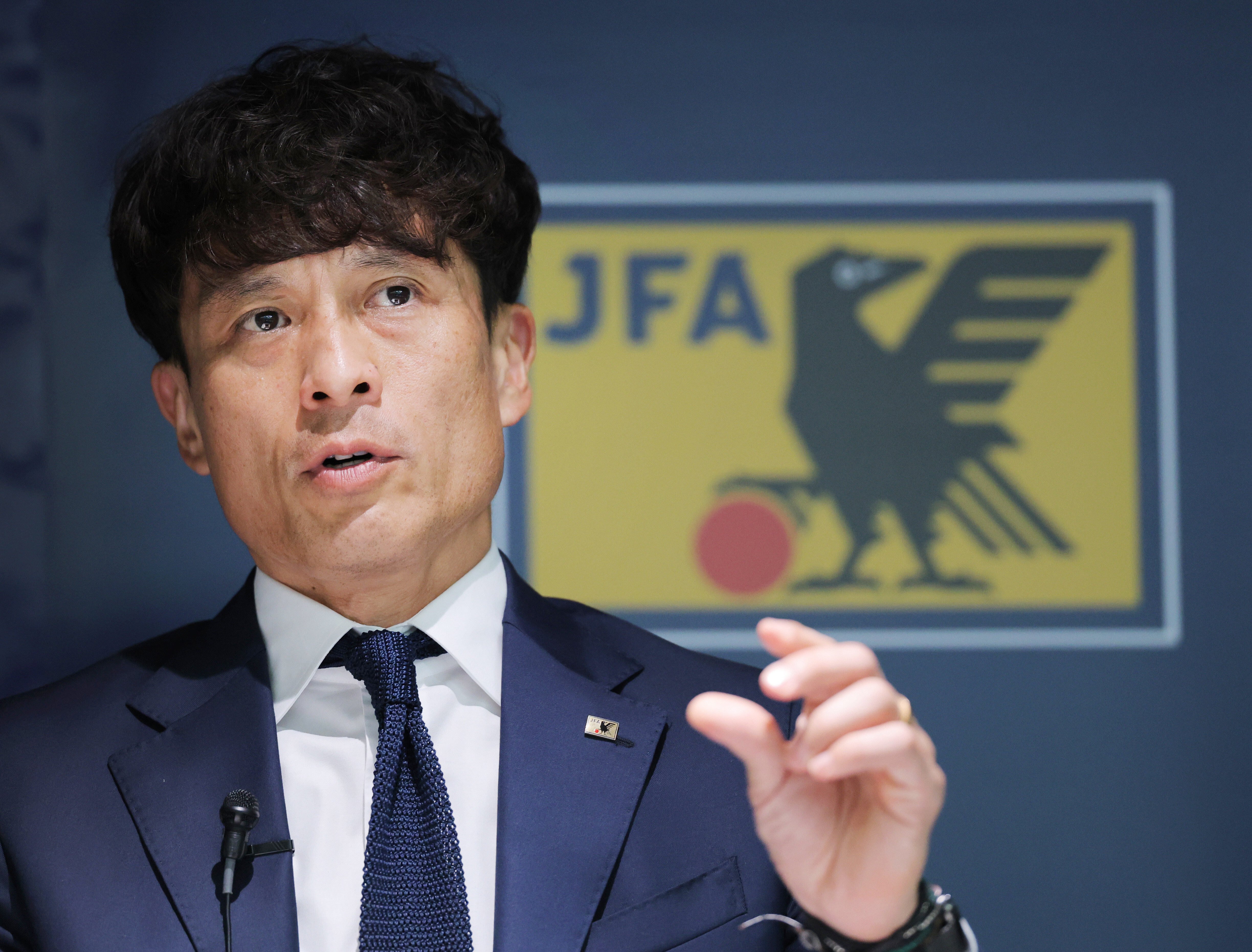 宮本恒靖氏がJFA会長に。日韓W杯で「バットマン」と呼ばれた元日本代表